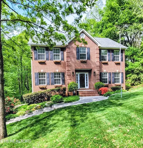 1647 Ila Perdue Dr, Knoxville, TN 37931