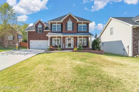 2511 Sparkling Star Ln, Knoxville, TN 37931