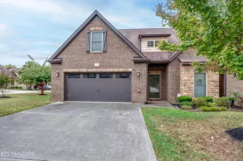 11941 Summit Station Ln, Knoxville, TN 37932