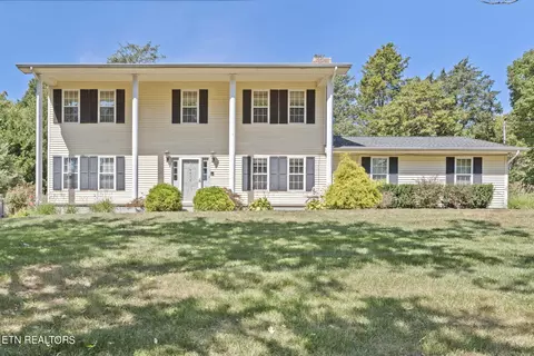9005 Candlewood Dr, Knoxville, TN 37923