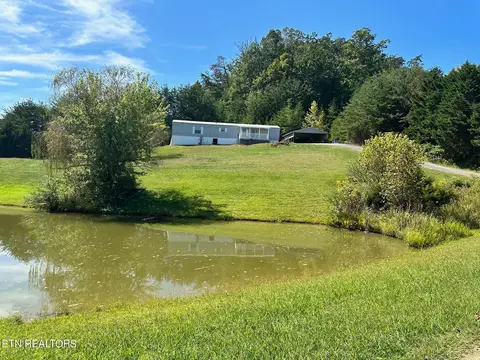 3323 Roberts Rd, Mascot, TN 37806