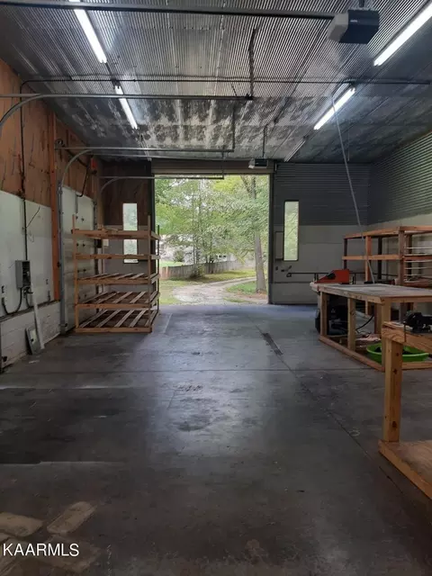 702 Cooper Lake Rd, Oneida, TN 37841 photo 13