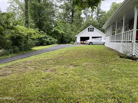 561 Grape Rough Rd, Oneida, TN 37841 photo 13
