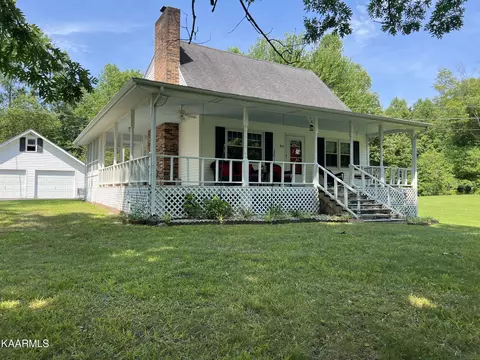 561 Grape Rough Rd, Oneida, TN 37841 photo 4
