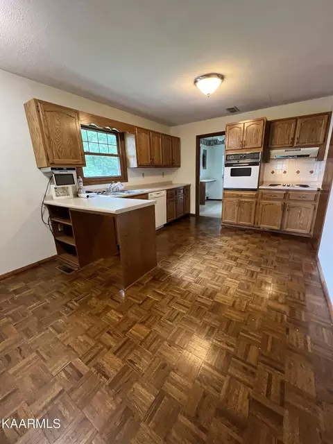 561 Grape Rough Rd, Oneida, TN 37841 photo 19
