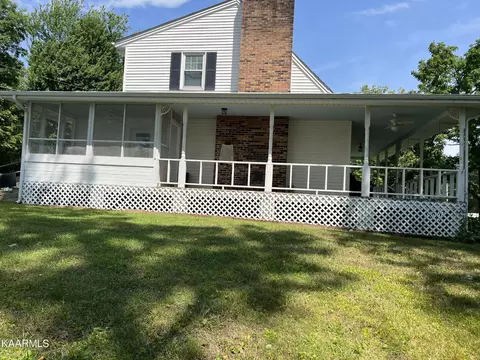 561 Grape Rough Rd, Oneida, TN 37841 photo 2