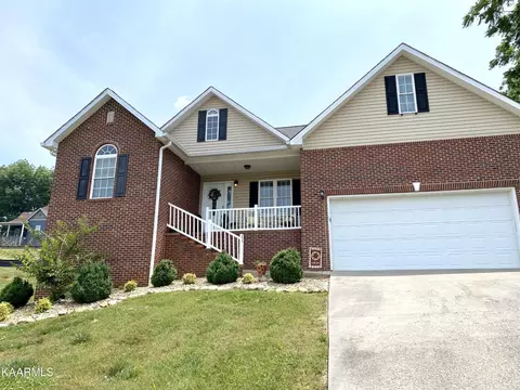 217 Loomis St, Tellico Plains, TN 37385