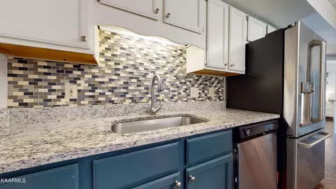 3705 Holgate Ln, Powell, TN 37849 photo 9