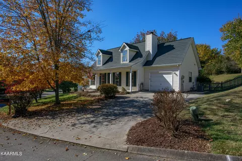 3705 Holgate Ln, Powell, TN 37849 photo 1