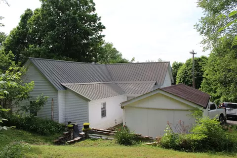 115 Sharp Rd, Athens, TN 37303 photo 2