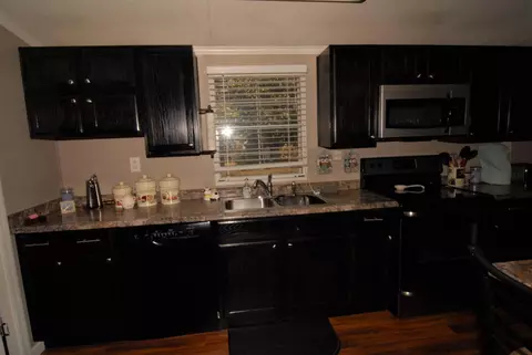 118 Dorothy Dr, Talbott, TN 37877 photo 4