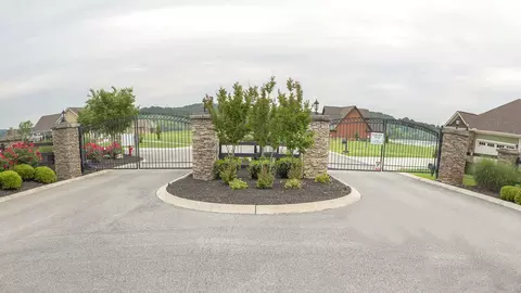 313 Cape Cod, Loudon, TN 37774 photo 2