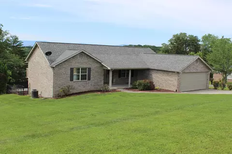 604 Emerald Ave, Kodak, TN 37764 photo 4