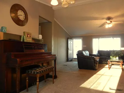460 Echo Point Rd, Oneida, TN 37841 photo 11