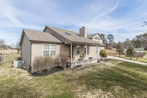7755 Heiskell Rd, Powell, TN 37849 photo 3