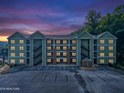 329 Ownby St #1406, Gatlinburg, TN 37738