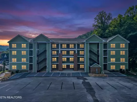 329 Ownby St, Gatlinburg, TN 37738