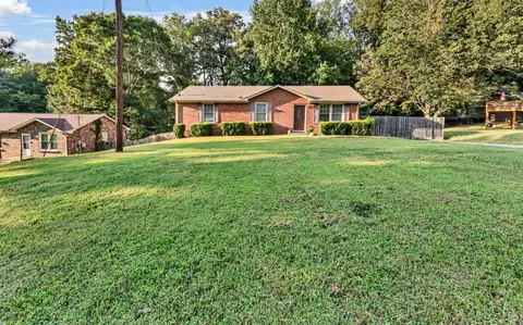 403 Corinne Cir, Clarksville, TN 37040