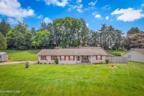 2746 Kentwood, Kodak, TN 37764