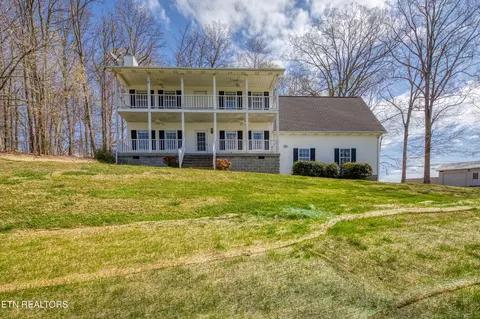 910 Ridge Circle Rd, Andersonville, TN 37705