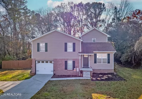 521 Pimlico Dr, Seymour, TN 37865