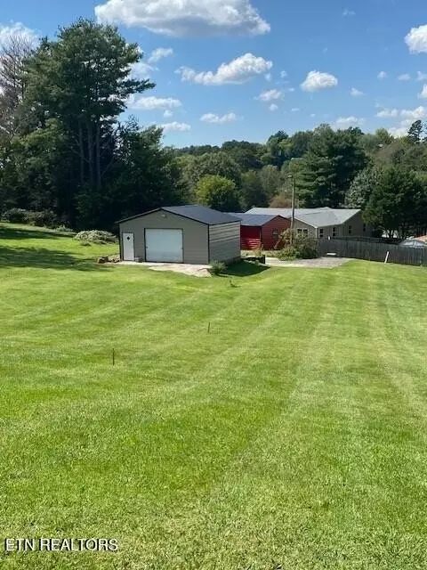 411 Kinzalow Dr, Sweetwater, TN 37874