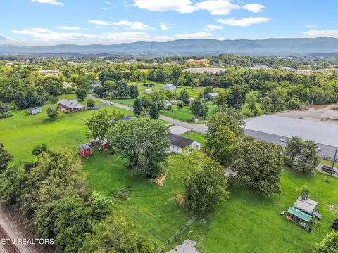 655 Old Stage Rd, Greeneville, TN 37745 photo 7