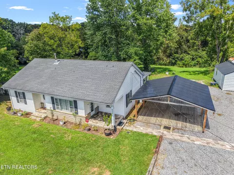 655 Old Stage Rd, Greeneville, TN 37745 photo 2