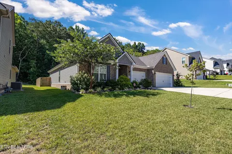2368 Waterstone Blvd, Knoxville, TN 37932