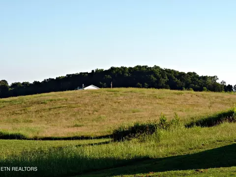 1560 Howell River Rd, Rutledge, TN 37861