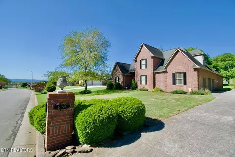 1689 Peppertree Dr, Alcoa, TN 37701