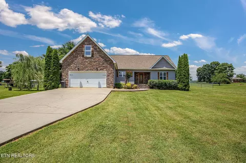 1707 Brookview Dr, Dandridge, TN 37725