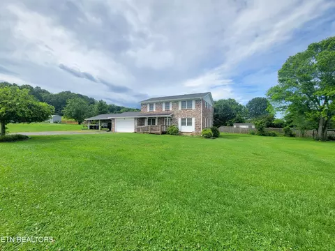 416 Jackson Hills Dr, Maryville, TN 37804
