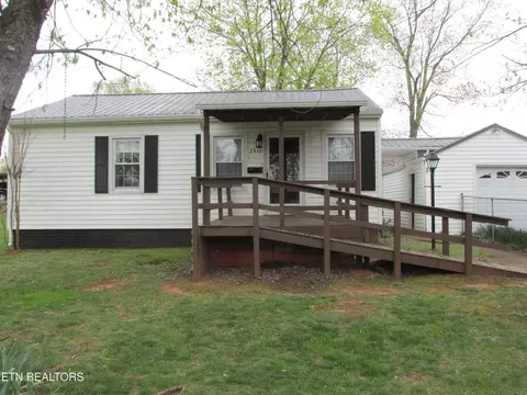 2410 King St, Maryville, TN 37804