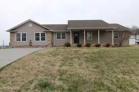 3757 Hillview Dr, Maryville, TN 37801