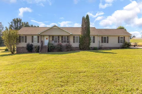 205 Jackson St, Cowan, TN 37318