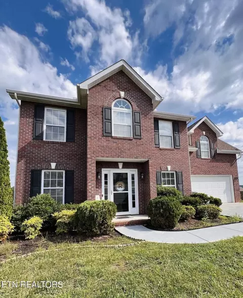 8901 Chesney Oaks Ln, Knoxville, TN 37924