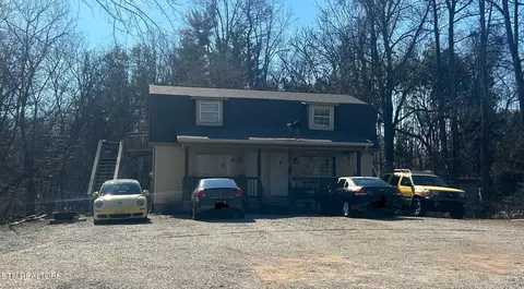 212 Cherokee Heights Dr, Maryville, TN 37801