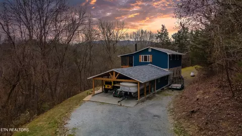 320 Mountain Lake Way, Dandridge, TN 37725