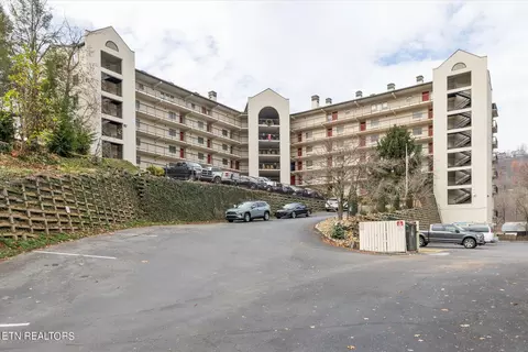 102 Baskins Creek Byp #403, Gatlinburg, TN 37738