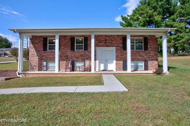 2935 Rambling Rd, Maryville, TN 37801