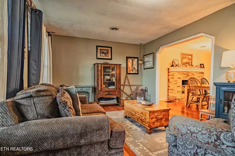 7032 S Crest Ave, Talbott, TN 37877 photo 5