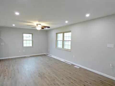 209 Navaho Tr, Talbott, TN 37877 photo 6