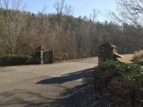 424 Mountain John Loop, Townsend, TN 37882 photo 13