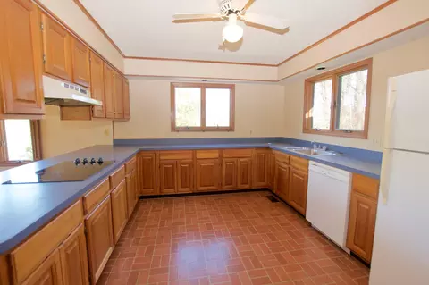 341 E Chestnut Hill Rd, Townsend, TN 37882 photo 5