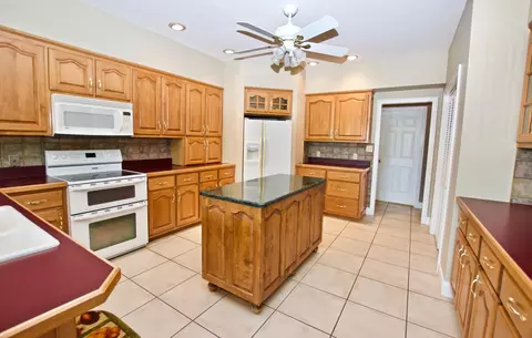 105 Griffitts Keep Ct, Greenback, TN 37742 photo 12