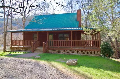 209 Stables Dr, Townsend, TN 37882 photo 2