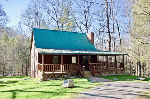 209 Stables Dr, Townsend, TN 37882 photo 1