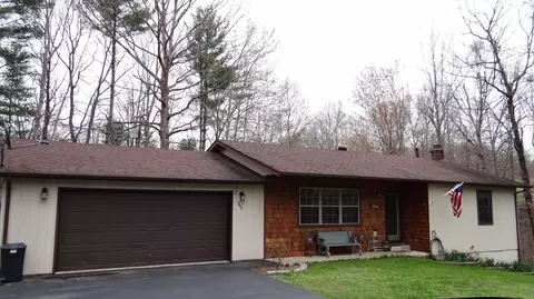 892 Sand Cut Rd, Oneida, TN 37841 photo 3