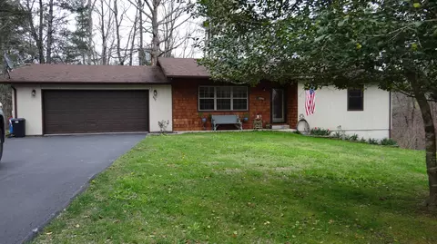 892 Sand Cut Rd, Oneida, TN 37841 photo 1